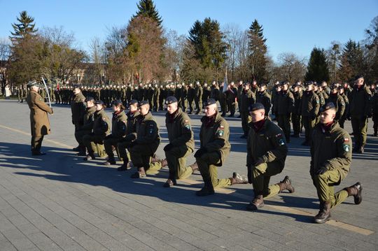 Święta 19 Dywizjonu Artylerii Samobieżnej oraz ślubowania klas Oddziału Przygotowania Wojskowego [GALERIA ZDJĘĆ]