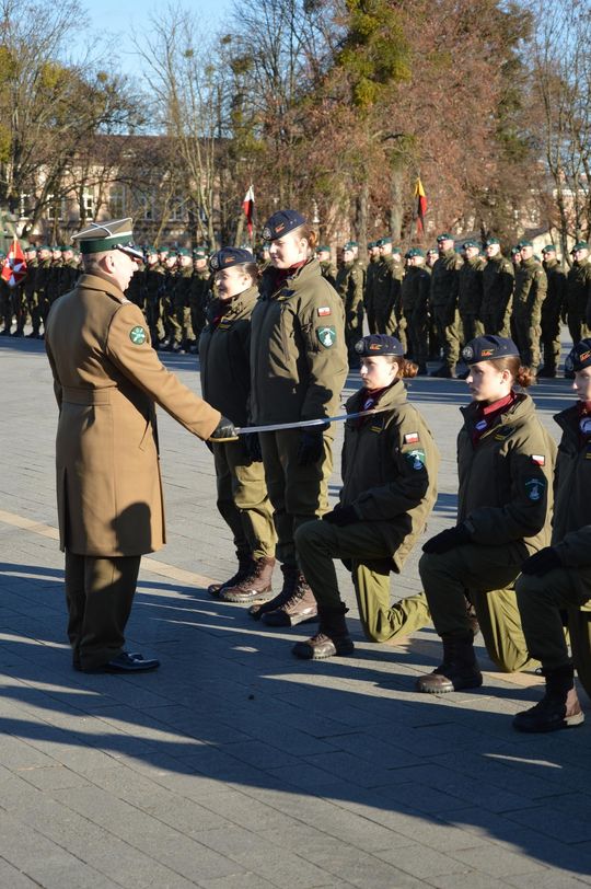 Święta 19 Dywizjonu Artylerii Samobieżnej oraz ślubowania klas Oddziału Przygotowania Wojskowego [GALERIA ZDJĘĆ]