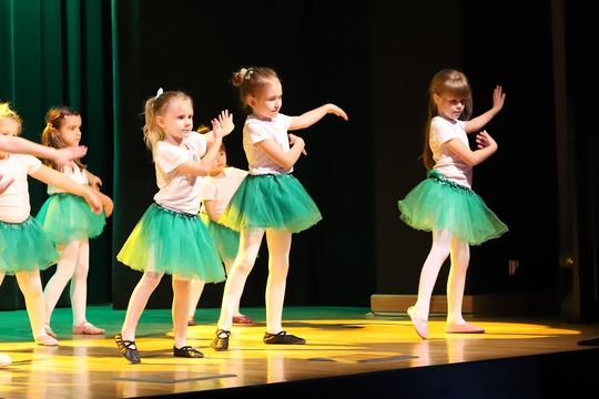 Tak cudnie tańczą w Hańsku. Taneczne mikołajki [GALERIA ZDJĘĆ]