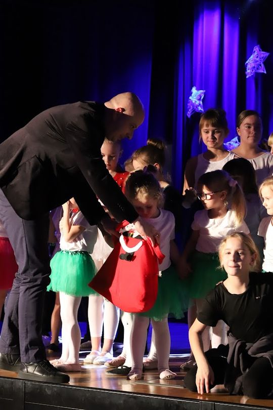 Tak cudnie tańczą w Hańsku. Taneczne mikołajki [GALERIA ZDJĘĆ]