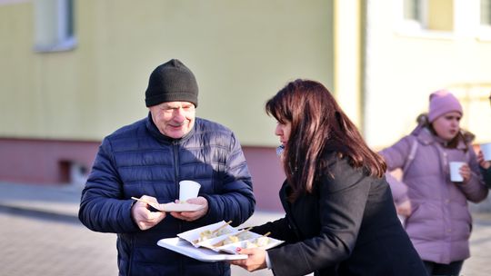 Gm. Wierzbica. Wspólne ubieranie choinki [GALERIA ZDJĘĆ]