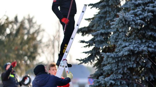 Gm. Wierzbica. Wspólne ubieranie choinki [GALERIA ZDJĘĆ]