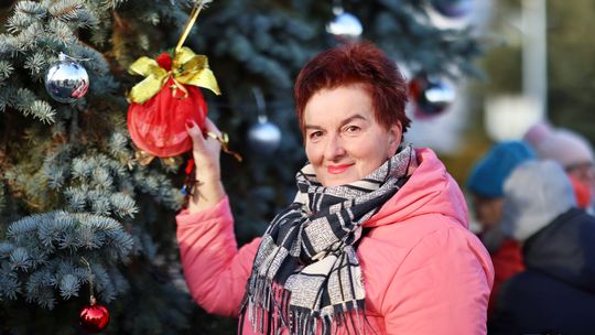 Gm. Wierzbica. Wspólne ubieranie choinki [GALERIA ZDJĘĆ]