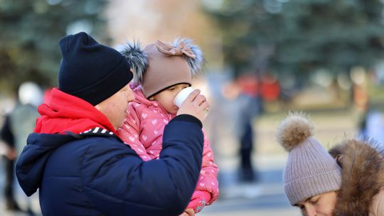 Gm. Wierzbica. Wspólne ubieranie choinki [GALERIA ZDJĘĆ]