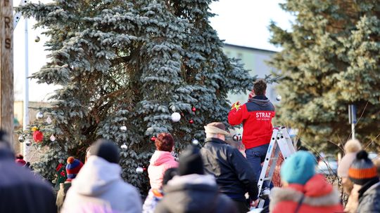 Gm. Wierzbica. Wspólne ubieranie choinki [GALERIA ZDJĘĆ]