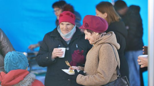 Gm. Wierzbica. Wspólne ubieranie choinki [GALERIA ZDJĘĆ]