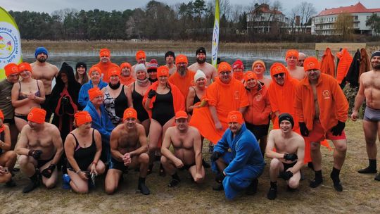 Kolejne udane morsowanie. Krasnostawskie Karpie pływały w Zalewie Tuligłowy [GALERIA ZDJĘĆ]