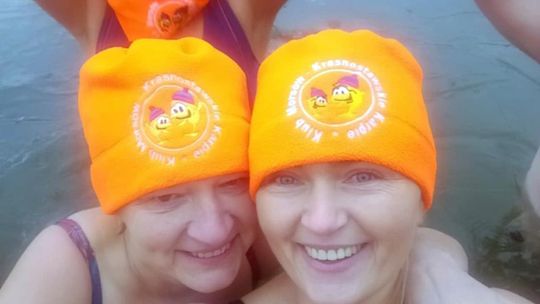 Kolejne udane morsowanie. Krasnostawskie Karpie pływały w Zalewie Tuligłowy [GALERIA ZDJĘĆ]