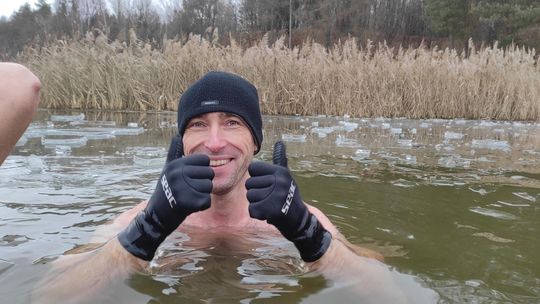 Kolejne udane morsowanie. Krasnostawskie Karpie pływały w Zalewie Tuligłowy [GALERIA ZDJĘĆ]