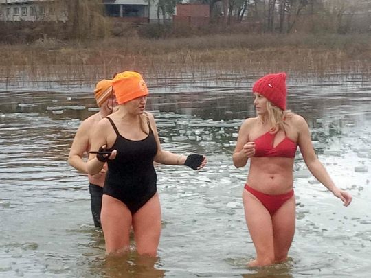 Kolejne udane morsowanie. Krasnostawskie Karpie pływały w Zalewie Tuligłowy [GALERIA ZDJĘĆ]