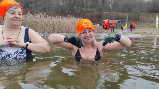 Kolejne udane morsowanie. Krasnostawskie Karpie pływały w Zalewie Tuligłowy [GALERIA ZDJĘĆ]