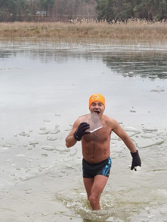 Kolejne udane morsowanie. Krasnostawskie Karpie pływały w Zalewie Tuligłowy [GALERIA ZDJĘĆ]