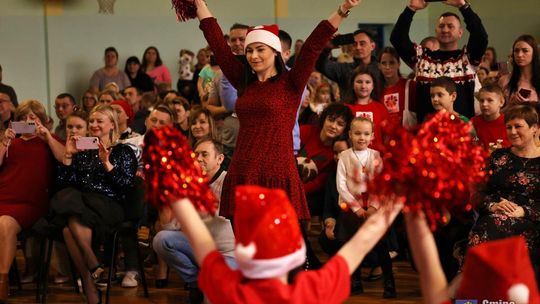 Koncert charytatywny "Razem możemy więcej" w Wierzbicy [GALERIA ZDJĘĆ]