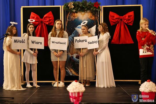 Koncert charytatywny "Razem możemy więcej" w Wierzbicy [GALERIA ZDJĘĆ]