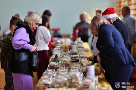 Koncert charytatywny "Razem możemy więcej" w Wierzbicy [GALERIA ZDJĘĆ]