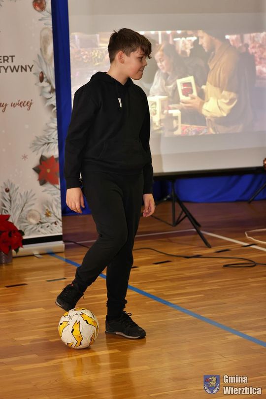 Koncert charytatywny "Razem możemy więcej" w Wierzbicy [GALERIA ZDJĘĆ]