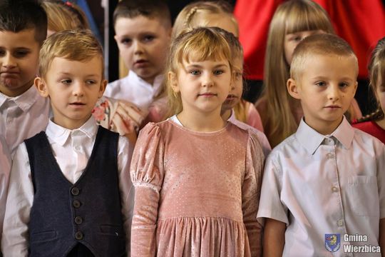 Koncert charytatywny "Razem możemy więcej" w Wierzbicy [GALERIA ZDJĘĆ]