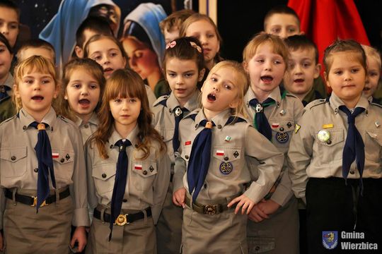 Koncert charytatywny "Razem możemy więcej" w Wierzbicy [GALERIA ZDJĘĆ]