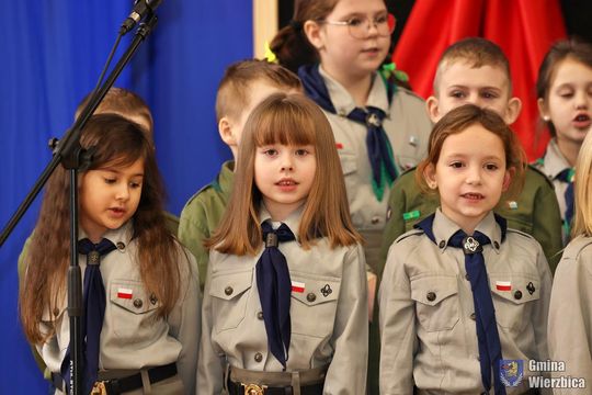 Koncert charytatywny "Razem możemy więcej" w Wierzbicy [GALERIA ZDJĘĆ]