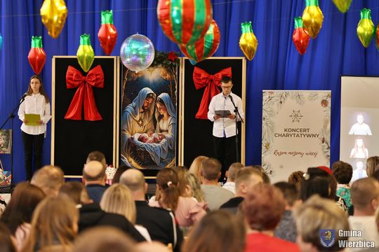 Koncert charytatywny "Razem możemy więcej" w Wierzbicy [GALERIA ZDJĘĆ]