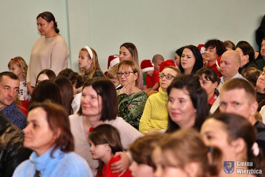 Koncert charytatywny "Razem możemy więcej" w Wierzbicy [GALERIA ZDJĘĆ]