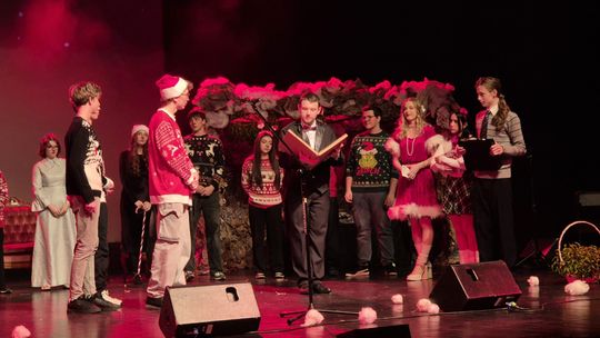 Spektakl uczniów ZST w Chełmie - Jest takie miejsce, jest taki dzień... [GALERIA ZDJĘĆ]