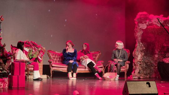 Spektakl uczniów ZST w Chełmie - Jest takie miejsce, jest taki dzień... [GALERIA ZDJĘĆ]