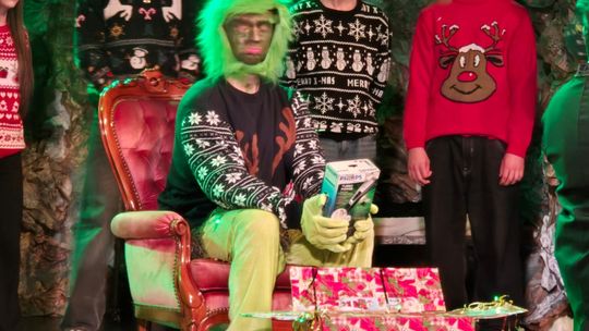 Spektakl uczniów ZST w Chełmie - Jest takie miejsce, jest taki dzień... [GALERIA ZDJĘĆ]