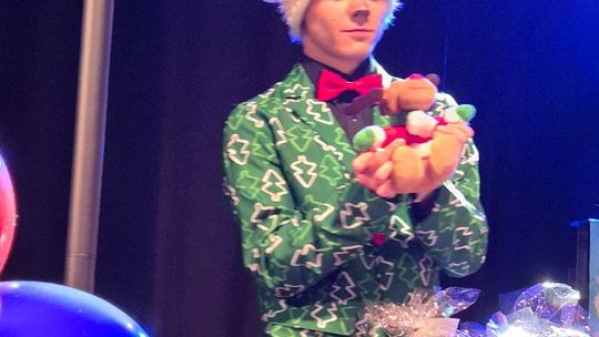 Spektakl uczniów ZST w Chełmie - Jest takie miejsce, jest taki dzień... [GALERIA ZDJĘĆ]