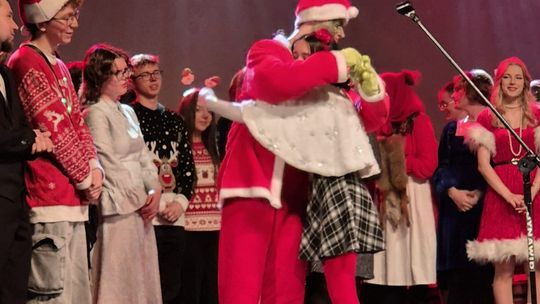 Spektakl uczniów ZST w Chełmie - Jest takie miejsce, jest taki dzień... [GALERIA ZDJĘĆ]