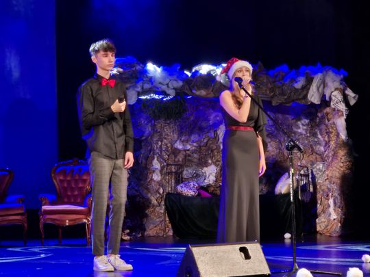 Spektakl uczniów ZST w Chełmie - Jest takie miejsce, jest taki dzień... [GALERIA ZDJĘĆ]