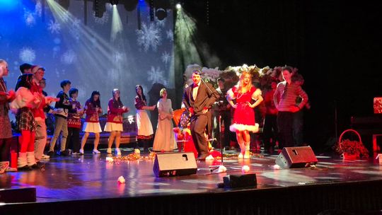 Spektakl uczniów ZST w Chełmie - Jest takie miejsce, jest taki dzień... [GALERIA ZDJĘĆ]