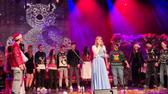 Spektakl uczniów ZST w Chełmie - Jest takie miejsce, jest taki dzień... [GALERIA ZDJĘĆ]