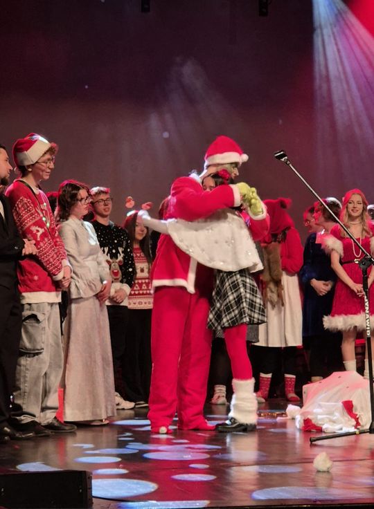 Spektakl uczniów ZST w Chełmie - Jest takie miejsce, jest taki dzień... [GALERIA ZDJĘĆ]