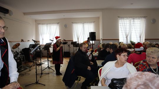Gm. Rudnik. Wyjątkowa wigilia dla mieszkańców oraz kiermasz bożonarodzeniowy [