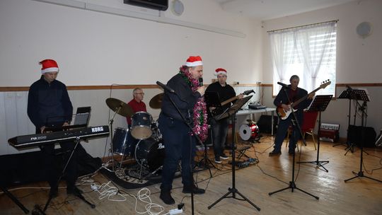 Gm. Rudnik. Wyjątkowa wigilia dla mieszkańców oraz kiermasz bożonarodzeniowy [