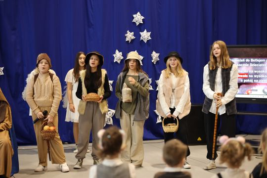 Piękne jasełka w szkole podstawowej w Leśniowicach [GALERIA ZDJĘĆ]