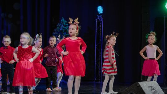 Włodawa. Koncert kolęd z uczniami WDK  [GALERIA ZDJĘĆ]