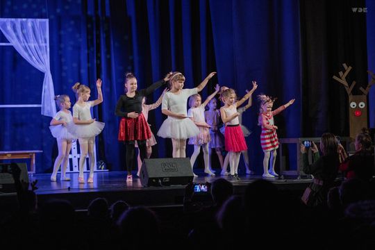 Włodawa. Koncert kolęd z uczniami WDK  [GALERIA ZDJĘĆ]
