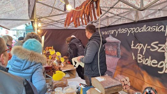 Chełm. Wschodni Jarmark Bożonarodzeniowy [GALERIA ZDJĘĆ]