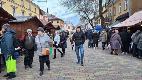Chełm. Wschodni Jarmark Bożonarodzeniowy [GALERIA ZDJĘĆ]
