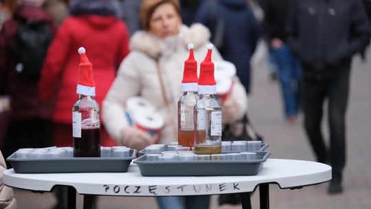 Chełm. Wschodni Jarmark Bożonarodzeniowy [GALERIA ZDJĘĆ]