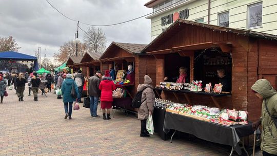 Chełm. Wschodni Jarmark Bożonarodzeniowy [GALERIA ZDJĘĆ]