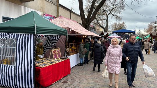 Chełm. Wschodni Jarmark Bożonarodzeniowy [GALERIA ZDJĘĆ]