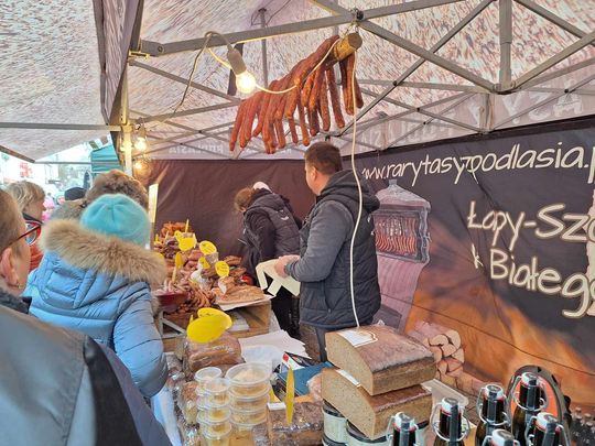 Chełm. Wschodni Jarmark Bożonarodzeniowy [GALERIA ZDJĘĆ]