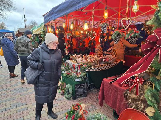 Chełm. Wschodni Jarmark Bożonarodzeniowy [GALERIA ZDJĘĆ]