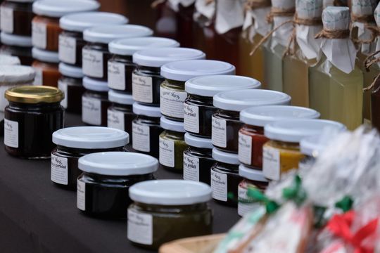 Chełm. Wschodni Jarmark Bożonarodzeniowy [GALERIA ZDJĘĆ]