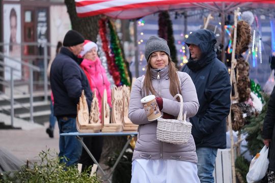 Chełm. Wschodni Jarmark Bożonarodzeniowy [GALERIA ZDJĘĆ]