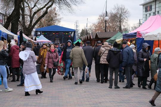 Chełm. Wschodni Jarmark Bożonarodzeniowy [GALERIA ZDJĘĆ]