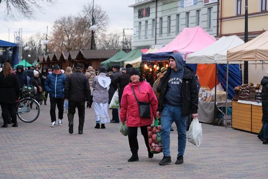 Chełm. Wschodni Jarmark Bożonarodzeniowy [GALERIA ZDJĘĆ]